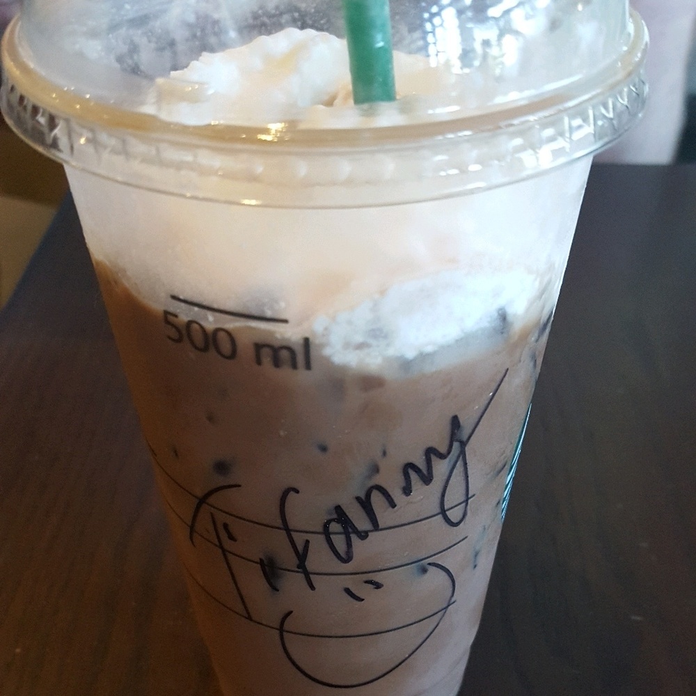 Meet your Posher, Tiffany